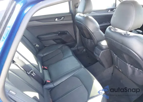 2022 Kia K5 Gt-Line z USA, uszkodzony, nr VIN 5XXG64J25NG161213